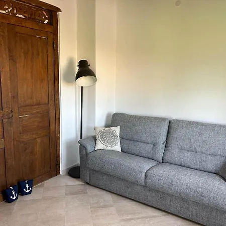 Casa Oleandri Dogoz בית הארחה Tratalias